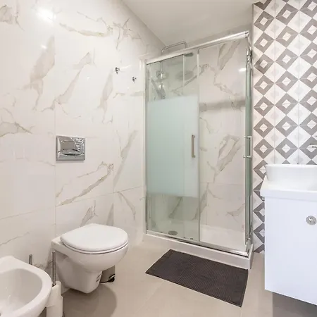 Apartment Akisol Shell